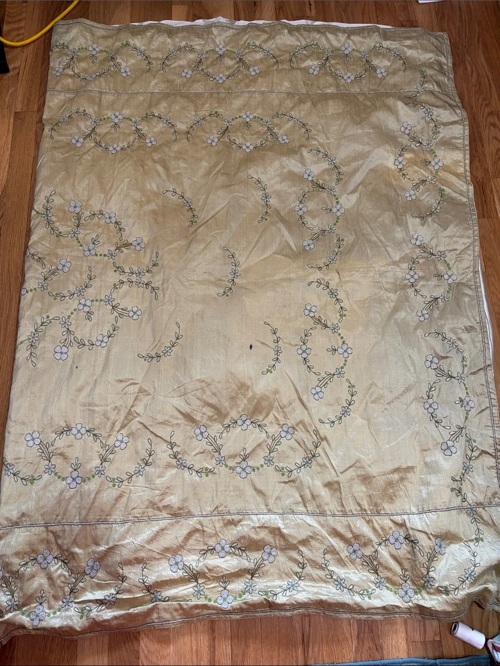 Passion For India Embroidered Gold Cream Floral Tablecloth Silk